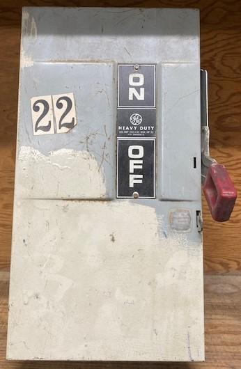 GE TH4323 Safety Switches TH 3P 100A 240V 50/60Hz 3Ph Fusible 4wire Ea Nema 1 Heavy Duty%2f