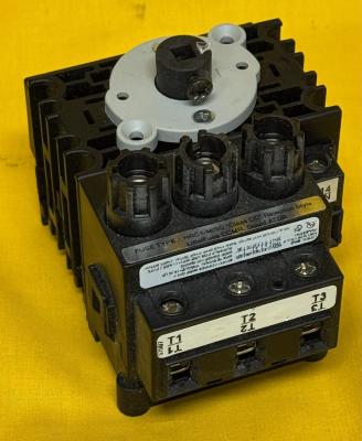 Advance Controls, Inc. XF304BY Disconnect Switch (side 2)