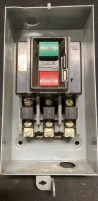 Allen Bradley Bulletin 609-AAW Series H Three-Phase Enclosed Manual Control Starter