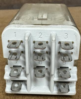 Allen-Bradley 700-HB33A1 Series A 120VAC relay 4
