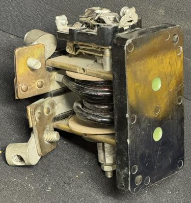 Allen-Bradley S09 A17E Series A Instantaneous Trip Relay 2