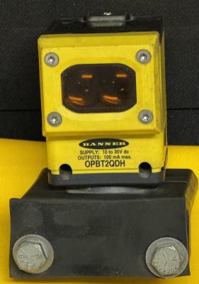 Banner OPBT2QDH Sensor Block with Banner OSBL Photoelectric Sensor Head