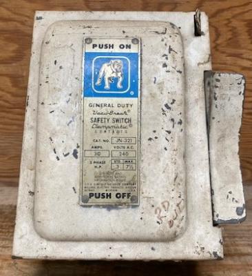 Bulldog JN321 Enclosed Fusible Safety Switch