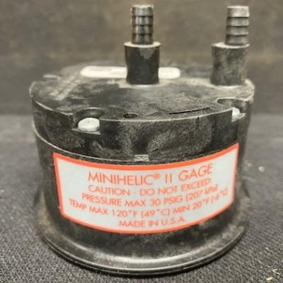 Dwyer 2-5005 Minihelic II Pressure Gauge