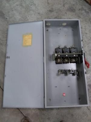 General Electric Model 7 Enclosed Safety Switch