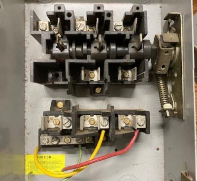General Electric TG4322 Enclosed Safety Switch
