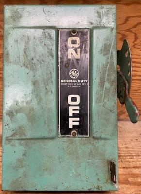 General Electric TGN3321 Model 6 General Duty Safety Switch