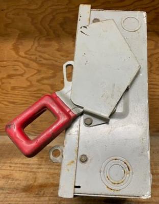 General Electric THN3361 Enclosed Safety Switch