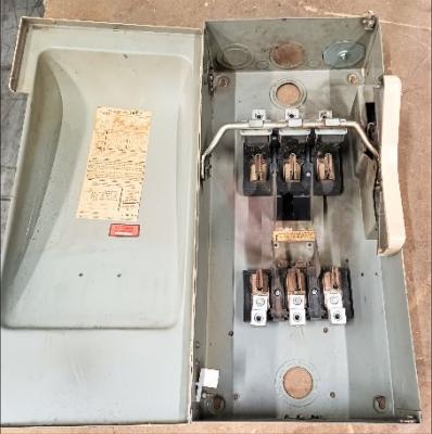 Inside View Gould I-T-E F354 Heavy Duty Safety Switch 