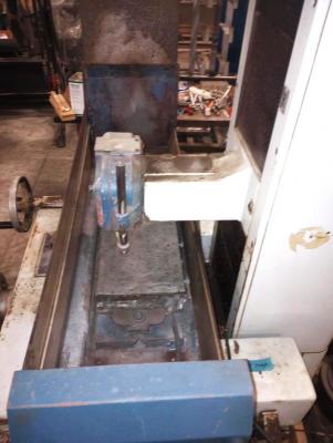 Kent GS-250-AHD Surface Grinder table