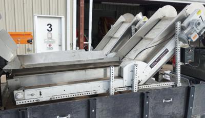 MAC 20.5 Inch Wide Flat to Incline conveyor