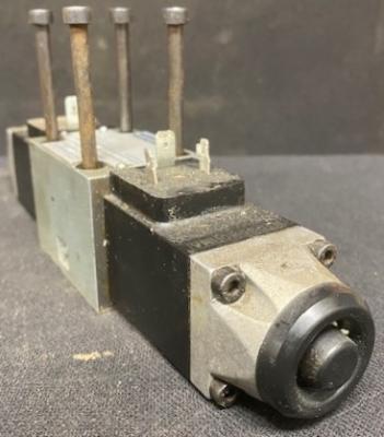 Mannesmann-Rexroth 4WE6M53/AG24NK4 Hydraulic Valve