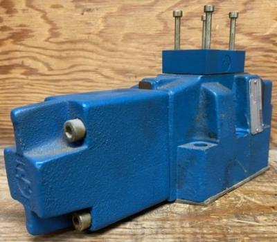 Mannesmann-Rexroth 4WRZ 16 E2-100-60/6AG24ETK4/D3M Hydraulic Valve