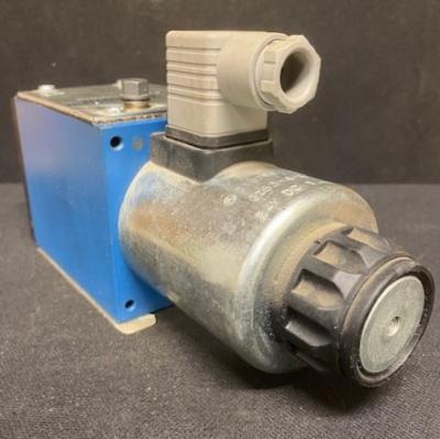 Mannesmann-Rexroth 5-3WE10A32/CG24N9Z4/C Hydraulic Valve