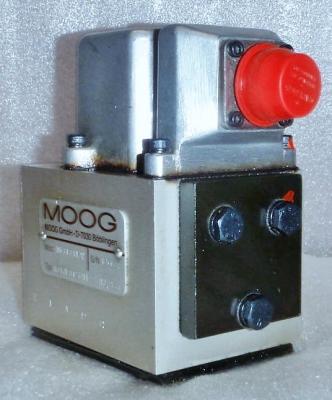 Moog D631Z342C Servo valve