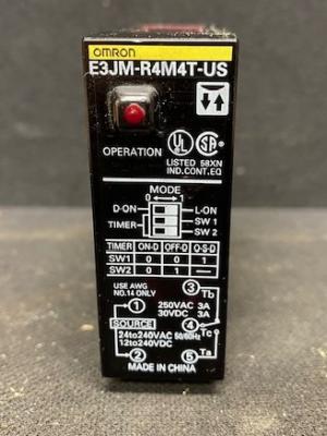 Omron E3JM-R4M4T-US Photoelectric Sensor