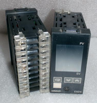 Omron E5EN-R3MTC-500 Temperature Controller