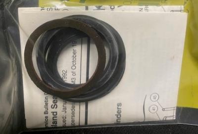 Parker RK2AHL0131 1.37" Rod Seal Kit for Air/Moderate Hydraulics Only