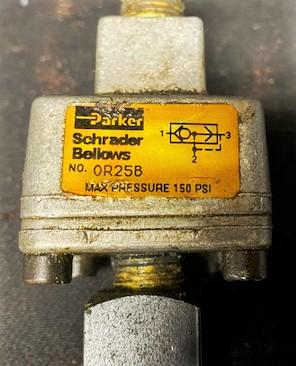 Parker Schrader Bellows 0R25B Exhaust Valve and F400S Flow Control Valve Unit