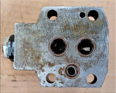 Bottom of Valve View Rexroth DR-10-5-41-315Y-5 Hydraulic Valve