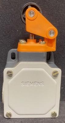 Siemens 3SE3 100-1 E Limit Switch with Roller Lever