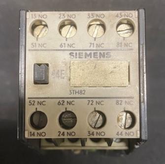 Siemens 3TH82 44-0A Contactor