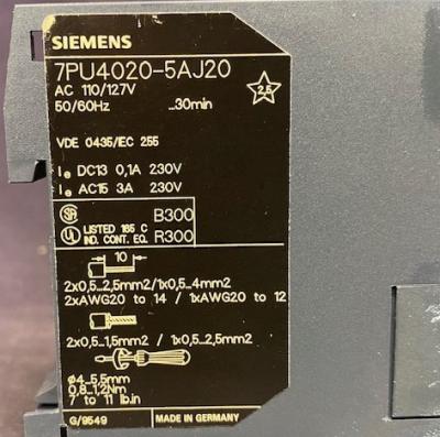 Siemens 7PU4020-5AJ20 Time Delay Relay