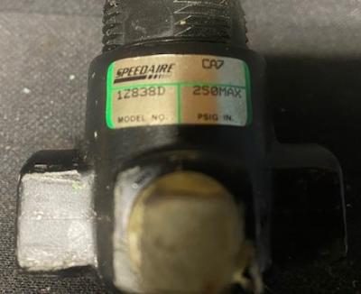 SpeedAire 1Z838D Pressure Regulator