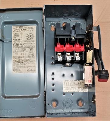 Inside View Square D H361 Heavy Duty Safety Switch
