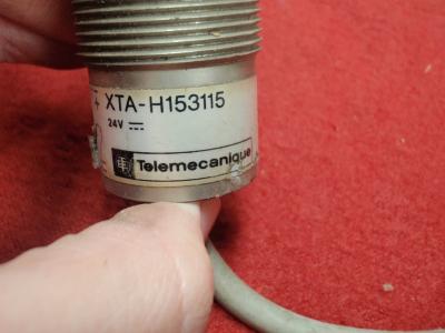 Telemecanique XTA-H153115 Proximity Sensor