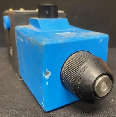 Vickers DG4S2-012A-UH60 Directional Hydraulic Valve