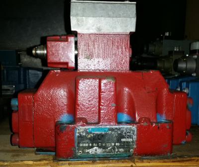 Vickers DG5S-8-2A-T-M-WL-B-20 Hydraulic valve with DG4V3-2A-M-W-L-B-40