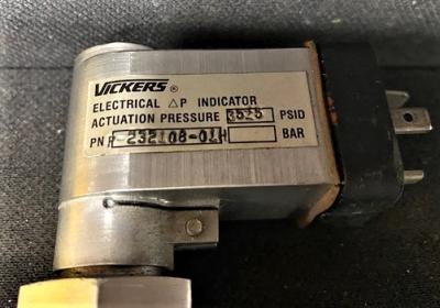 Vickers P-232108-01H Electrical Differential Pressure Indicator
